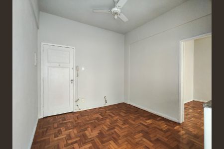 Sala de apartamento para alugar com 1 quarto, 44m² em Tijuca, Rio de Janeiro