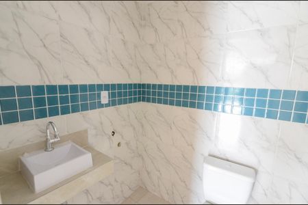 Banheiro de kitnet/studio para alugar com 1 quarto, 35m² em Cidade Nova, Rio de Janeiro