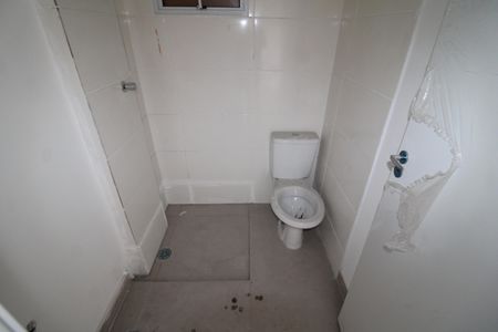 Banheiro de apartamento à venda com 1 quarto, 33m² em Vila Mariza Mazzei, São Paulo