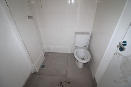 Banheiro de apartamento à venda com 1 quarto, 33m² em Vila Mariza Mazzei, São Paulo