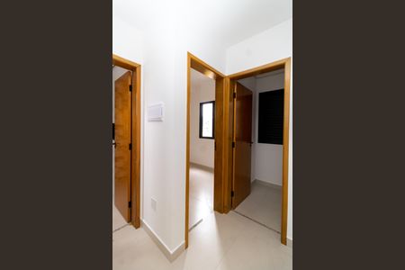 Corredor - Quartos de apartamento à venda com 2 quartos, 42m² em Vila Germinal, São Paulo