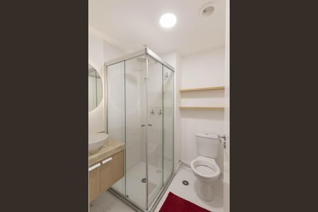 Banheiro de apartamento para alugar com 1 quarto, 25m² em República, São Paulo