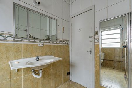 Banheiro de kitnet/studio para alugar com 1 quarto, 16m² em Aclimação, São Paulo