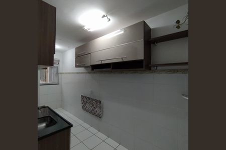 Cozinha de apartamento para alugar com 2 quartos, 45m² em Pavuna, Nilópolis