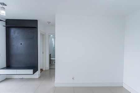 Sala de apartamento para alugar com 2 quartos, 43m² em Jaraguá, São Paulo