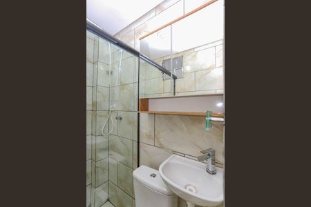 Banheiro de apartamento para alugar com 2 quartos, 44m² em Vila Conde do Pinhal, São Paulo