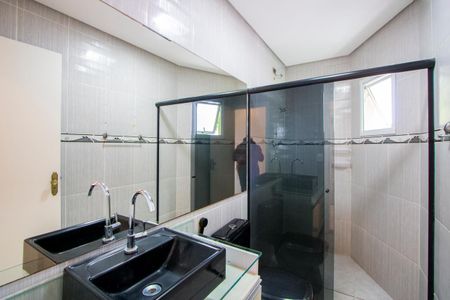 Apartamento à venda com 90m², 3 quartos e 2 vagasBanheiro do quarto 1