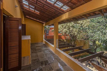 sacada para a sala e para o quarto_1 de casa à venda com 4 quartos, 180m² em Cambuci, São Paulo