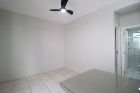 Sala de apartamento para alugar com 2 quartos, 46m² em Chácaras Tubalina E Quartel, Uberlândia