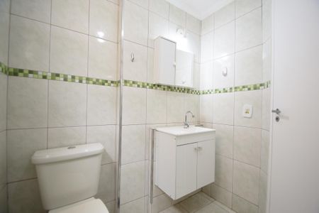 banheiro suite de kitnet/studio para alugar com 1 quarto, 38m² em Pinheiros, São Paulo