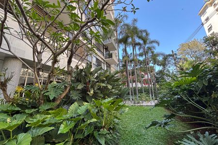 Apartamento para alugar com 160m², 3 quartos e 2 vagas Apartamento para alugar com 160m², 3 quartos e 2 vagasentrada do predio