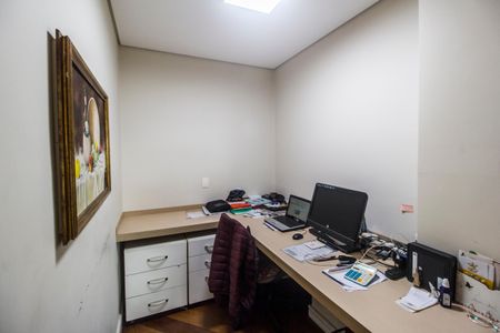 Apartamento para alugar com 212m², 4 quartos e 2 vagasEscritório