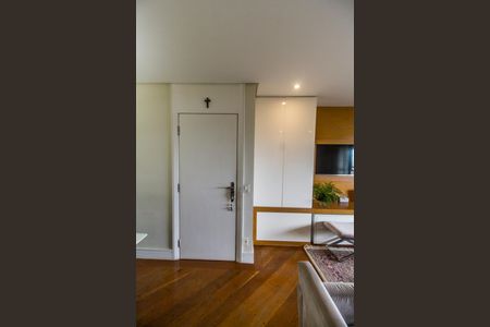 Apartamento para alugar com 212m², 4 quartos e 2 vagasEntrada