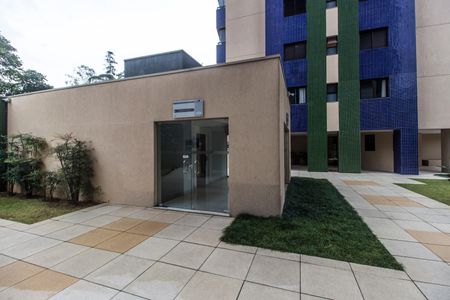 Apartamento para alugar com 212m², 4 quartos e 2 vagasEntrada