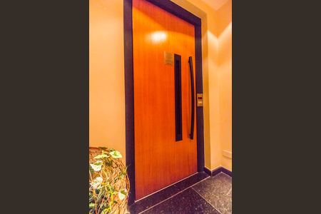 Apartamento para alugar com 212m², 4 quartos e 2 vagasEntrada