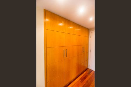 Apartamento para alugar com 212m², 4 quartos e 2 vagasCloset da suíte