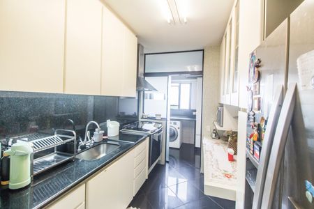 Apartamento para alugar com 212m², 4 quartos e 2 vagasCozinha