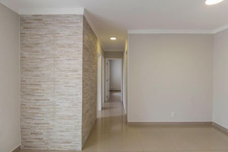 Apartamento para alugar com 3 quartos, 68m² em Vila Ivone, São Paulo