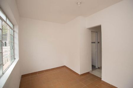 Sala de casa à venda com 2 quartos, 300m² em Parque Edu Chaves, São Paulo