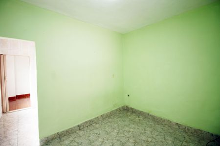 Sala de casa para alugar com 1 quarto, 38m² em Cordovil, Rio de Janeiro