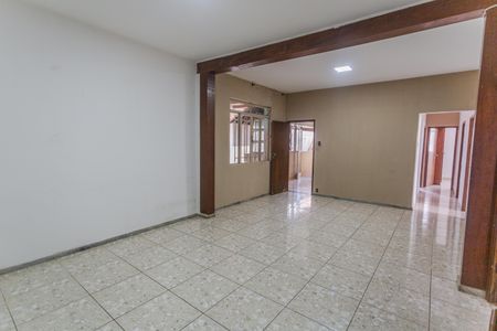 Sala de casa para alugar com 3 quartos, 155m² em Ana Lúcia, Belo Horizonte