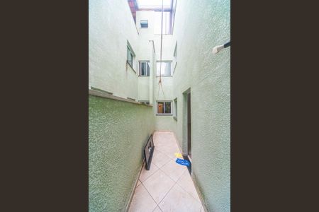 Apartamento para alugar com 50m², 2 quartos e 1 vagaÁrea de Serviço e Quintal