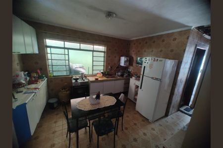 Casa à venda com 3 quartos, 380m² em Vila Humaita, Santo André