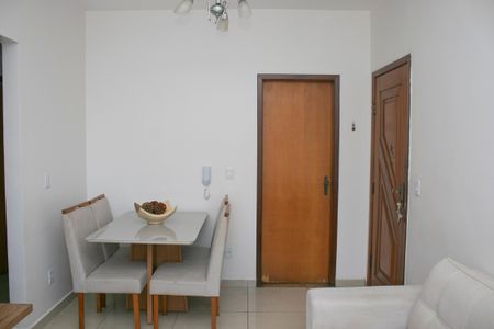 Sala de apartamento à venda com 3 quartos, 65m² em Palmares, Belo Horizonte