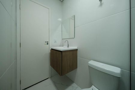 Banheiro de apartamento para alugar com 1 quarto, 37m² em Parque Paineiras, São Paulo