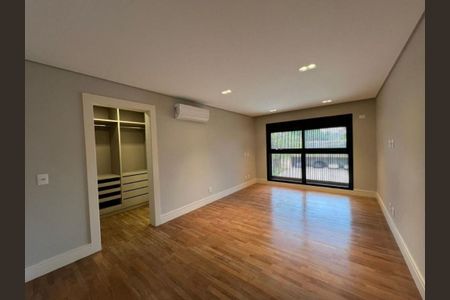 Casa à venda com 4 quartos, 550m² em Alphaville Residencial Zero, Barueri