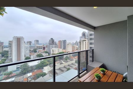 Varanda de kitnet/studio para alugar com 1 quarto, 28m² em Pompeia, São Paulo