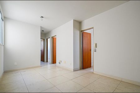 Apartamento à venda com 3 quartos, 57m² em Santa Efigênia, Belo Horizonte