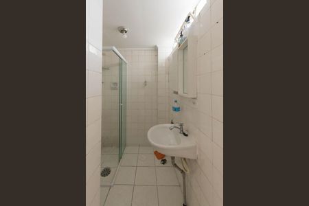 Banheiro de kitnet/studio para alugar com 1 quarto, 29m² em Vila Buarque, São Paulo