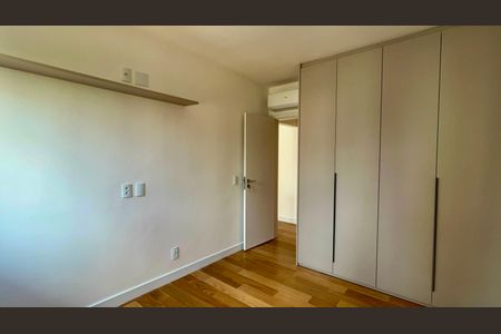 Quarto de apartamento à venda com 2 quartos, 96m² em Cerqueira César, São Paulo