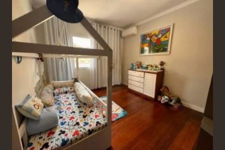 Casa à venda com 3 quartos, 217m² em Adalgisa, São Paulo