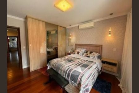 Casa à venda com 3 quartos, 217m² em Adalgisa, São Paulo