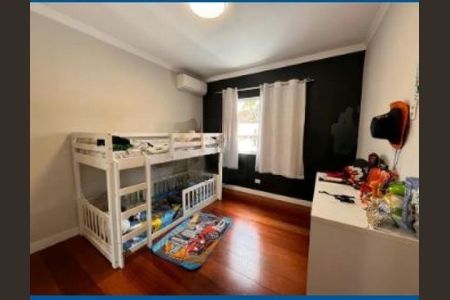 Casa à venda com 3 quartos, 217m² em Adalgisa, São Paulo