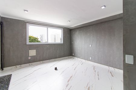 Sala / Quarto de apartamento para alugar com 1 quarto, 25m² em Barra Funda, São Paulo