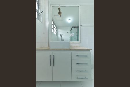 Banheiro de apartamento para alugar com 2 quartos, 73m² em Santo Amaro, São Paulo