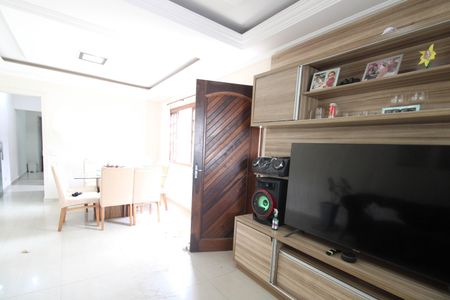 Sala de casa para alugar com 2 quartos, 125m² em Jardim Jamaica, São Paulo