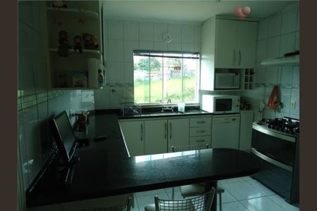 Casa à venda com 2 quartos, 260m² em Parque Sao Domingos, São Paulo