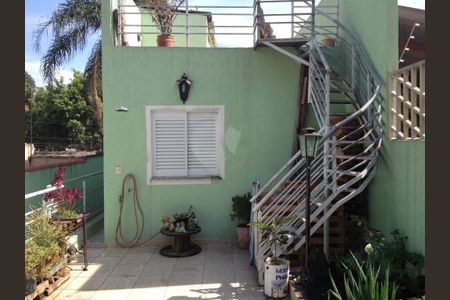 Casa à venda com 2 quartos, 120m² em Parque Maria Domitila, São Paulo