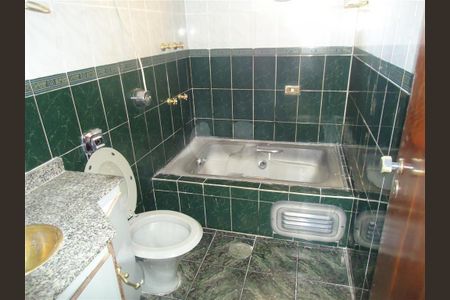 Casa à venda com 5 quartos, 195m² em Parque Sao Domingos, São Paulo