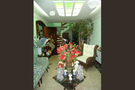 Casa à venda com 3 quartos, 180m² em Vila Mangalot, São Paulo