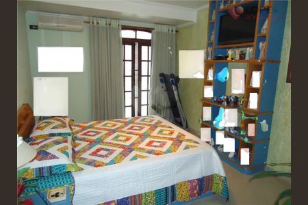 Casa à venda com 3 quartos, 180m² em Vila Mangalot, São Paulo