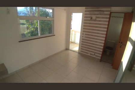 Casa à venda com 3 quartos, 120m² em Tanque, Rio de Janeiro