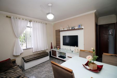 Sala de apartamento à venda com 2 quartos, 50m² em Olaria, Rio de Janeiro