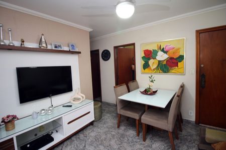 Sala de apartamento à venda com 2 quartos, 50m² em Olaria, Rio de Janeiro