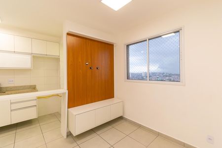 Sala de apartamento para alugar com 2 quartos, 40m² em Vila Fatima, São Paulo