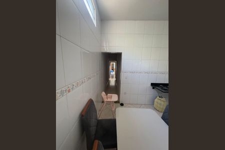 Corredor de casa para alugar com 3 quartos, 155m² em Pedra Azul, Contagem